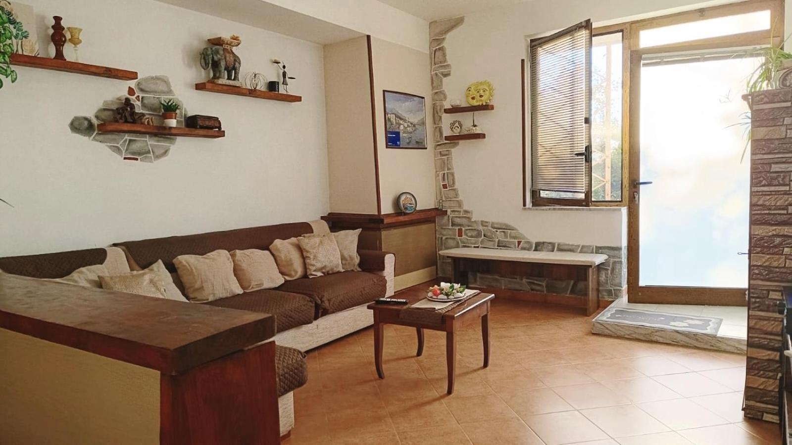 Ruggiero "Casa Vacanze" Валло-делла-Лукания Экстерьер фото